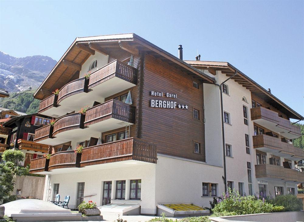 مبيت وإفطار Saas Fee Berghof Garni - The Dom Collection المظهر الخارجي الصورة