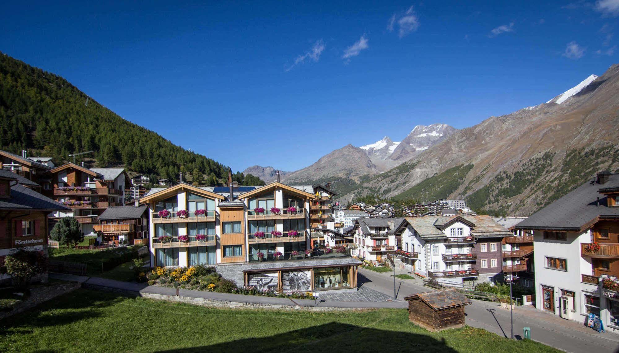 مبيت وإفطار Saas Fee Berghof Garni - The Dom Collection المظهر الخارجي الصورة