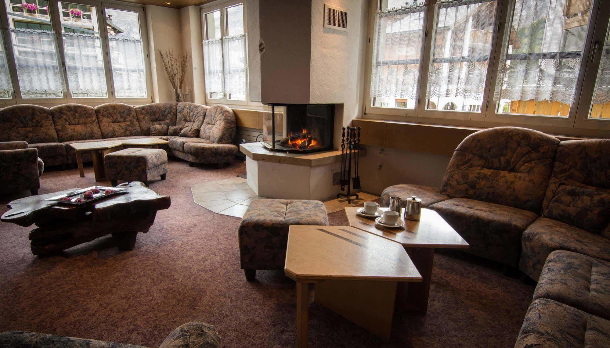 مبيت وإفطار Saas Fee Berghof Garni - The Dom Collection المظهر الخارجي الصورة