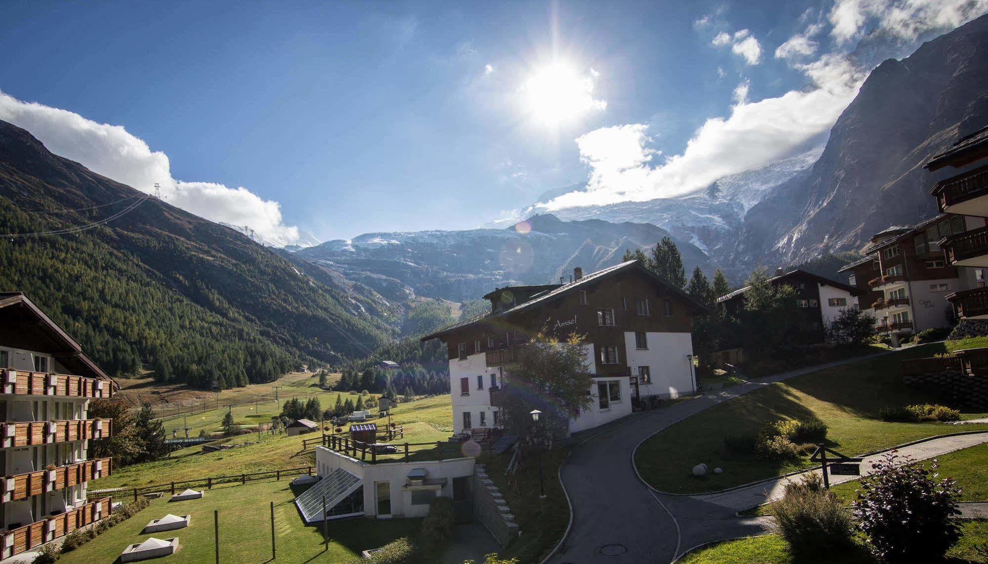 مبيت وإفطار Saas Fee Berghof Garni - The Dom Collection المظهر الخارجي الصورة