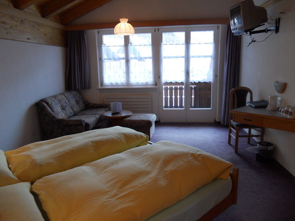 مبيت وإفطار Saas Fee Berghof Garni - The Dom Collection المظهر الخارجي الصورة